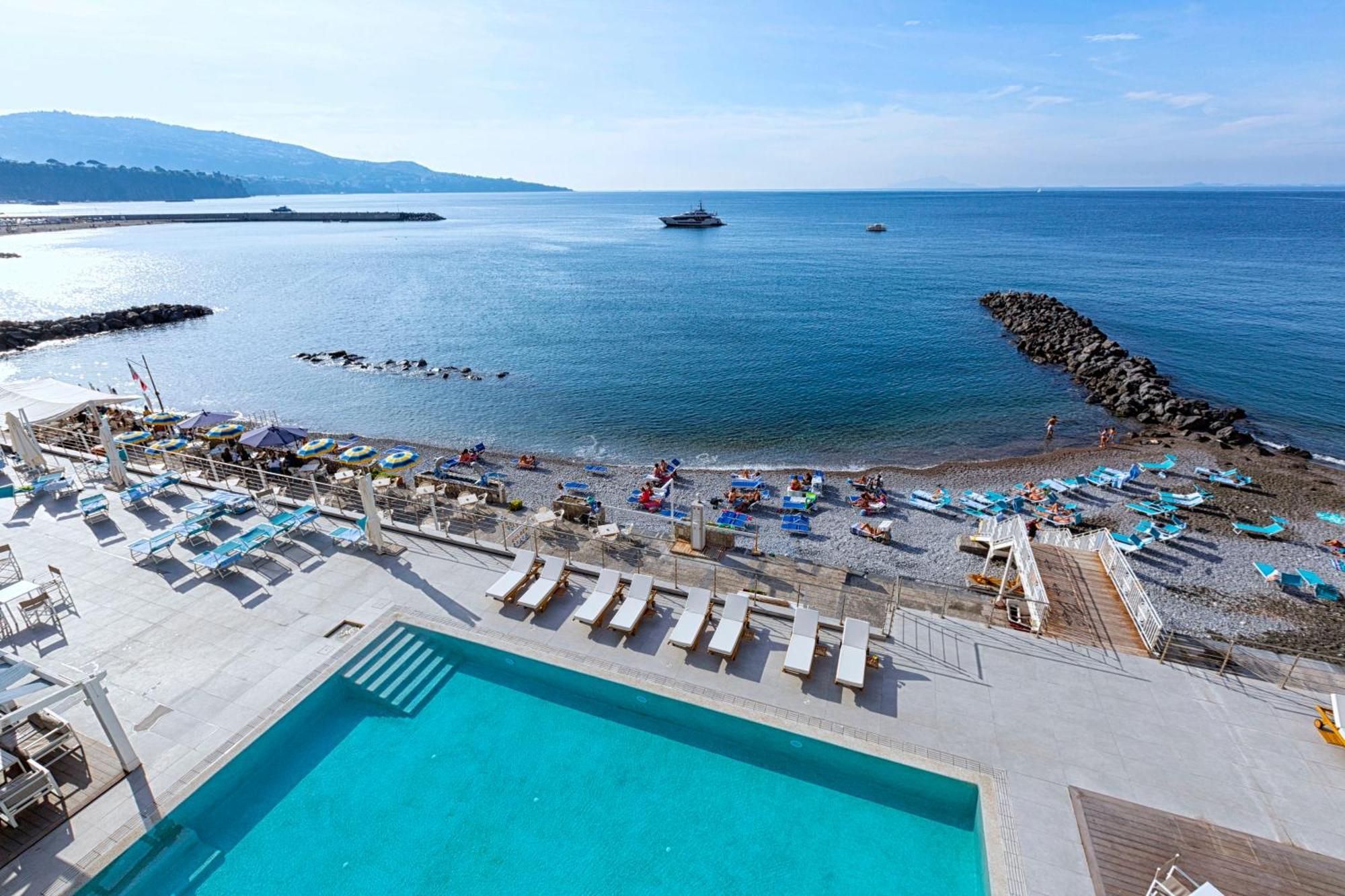 Alimuri Bay Hotel Meta